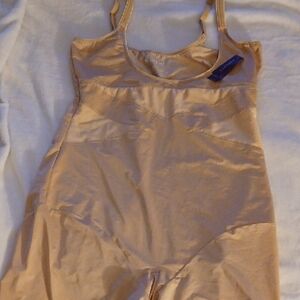 Shape By Cacique Firm Control Open Bust Bodysuit Sz 22/24